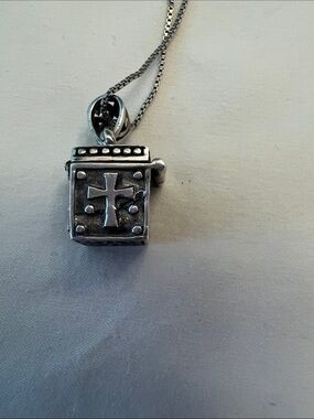 Sterling Silver Ornate prayer box Necklace in Sterling Silver